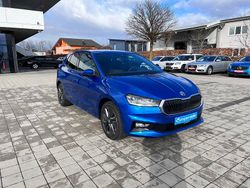 Race blau/blau Gebraucht 2021 Skoda 110 R Dynamic Limousine | 17.400 € (Fairer Preis)