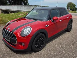 Rot Gebraucht 2017 Mini ONE Kleinwagen | 11.200 € (Fairer Preis)
