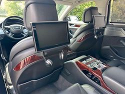 Grau Gebraucht 2012 Audi A8L Limousine | 26.990 €