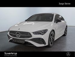 Weiß Gebraucht 2024 Mercedes CLA200 Shooting Brake AMG Kombi | 34.670 €