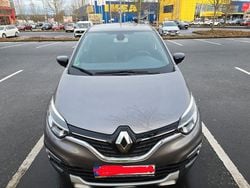 Grau Gebraucht 2018 Renault Captur Intens SUV | 13.200 € (Fairer Preis)