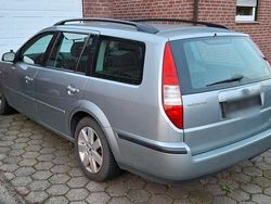 Silber Gebraucht 2005 Ford Mondeo Kombi | 1.800 €