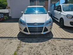 Silber Gebraucht 2013 Ford Focus Titanium Kombi | 3.950 € (Guter Preis)