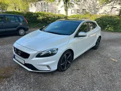 Weiß Gebraucht 2015 Volvo V40 Ocean Race Kombi | 13.300 € (Teuer)