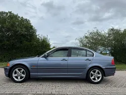 Dunkelblau Gebraucht 2000 BMW 323 Limousine | 5.500 € (Fairer Preis)