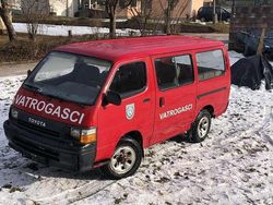 Rot Gebraucht 1995 Toyota HiAce Kombi | 5.300 €