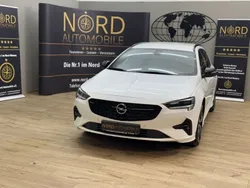 Arktisweiß brillant met (metallic) Gebraucht 2022 Opel Insignia OPC Kombi | 20.449 € (Etwas zu teuer)