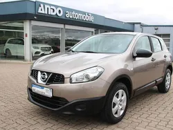 Braun Gebraucht 2011 Nissan Qashqai SUV | 6.990 € (Guter Preis)