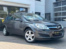 Grau Gebraucht 2009 Opel Astra Edition Limousine | 4.790 € (Teuer)