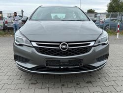 Grau Gebraucht 2017 Opel Astra Edition Kombi | 7.299 € (Fairer Preis)