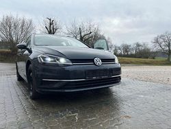 Grau Gebraucht 2018 VW Golf VII Comfortline Kombi | 7.750 € (Superpreis)