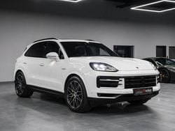 Weiß Gebraucht 2024 Porsche Cayenne SUV | 91.950 € (Guter Preis)