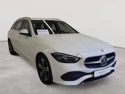 Polarweiß Gebraucht 2022 Mercedes C220 Avantgarde Kombi | 24.690 € (Guter Preis)