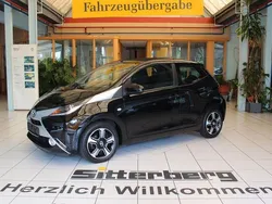 Schwarz Gebraucht 2018 Toyota Aygo X-wave Kleinwagen | 11.300 € (Fairer Preis)