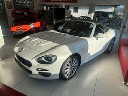 Weiß Gebraucht 2016 Fiat 124 Spider Lusso Cabrio | 15.900 € (Fairer Preis)