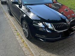 Schwarz Gebraucht 2019 Skoda Octavia LAURIN & KLEMENT Kombi | 13.500 € (Etwas zu teuer)