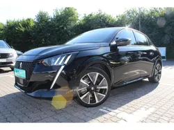 Gebraucht 2022 Peugeot e-208 GT Kleinwagen | 21.990 € (Teuer)