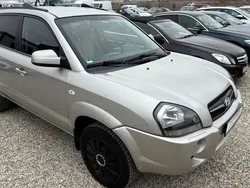 Silber Gebraucht 2009 Hyundai Tucson GLS SUV | 5.990 € (Etwas zu teuer)