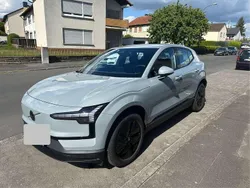 Grau Gebraucht 2024 Volvo EX30 Core SUV | 28.499 €