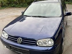 Blau Gebraucht 2002 VW Golf IV Kombi | 2.300 € (Fairer Preis)