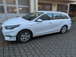 Weiß Gebraucht 2024 Kia Ceed Sportswagon Sport Kombi | 21.850 € (Superpreis)