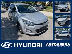 Sleek silver / met Gebraucht 2013 Hyundai i20 Edition Limousine | 5.975 € (Teuer)