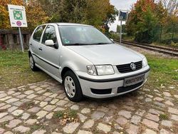 Silber Gebraucht 2000 VW Polo Comfortline Limousine | 1.599 € (Fairer Preis)