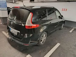 Schwarz Gebraucht 2014 Renault Grand Scénic III Dynamique Van / Kleinbus | 5.999 € (Guter Preis)