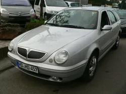 Silber metallic Gebraucht 2003 Lancia Lybra Kombi | 888 €