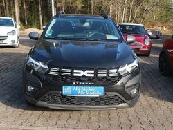 Perlmuttschwarz Gebraucht 2023 Dacia Sandero Expression Kleinwagen | 16.750 € (Etwas zu teuer)