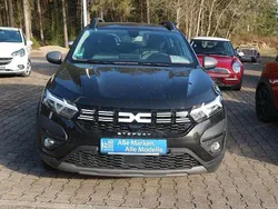 Perlmuttschwarz Gebraucht 2023 Dacia Sandero Expression Kleinwagen | 16.750 € (Fairer Preis)