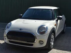Weiß Gebraucht 2017 Mini One D Kleinwagen | 6.499 € (Fairer Preis)
