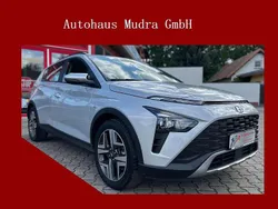Silber Gebraucht 2021 Hyundai Bayon Trend SUV | 19.800 € (Fairer Preis)