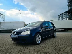 Blau Gebraucht 2004 VW Golf V Limousine | 2.900 € (Fairer Preis)