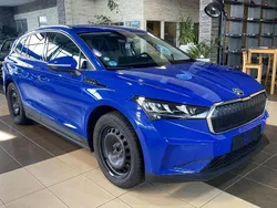 Blau Gebraucht 2024 Skoda Enyaq iV Loft SUV | 39.500 € (Superpreis)