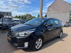 Schwarz Gebraucht 2015 Kia Carens Van / Kleinbus | 8.990 € (Fairer Preis)