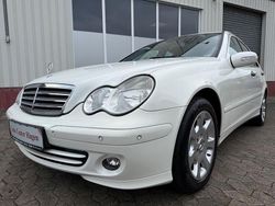 Weiß Gebraucht 2006 Mercedes C230 Limousine | 5.980 € (Etwas zu teuer)