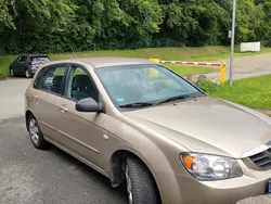 Gold Gebraucht 2005 Kia Cerato Limousine | 1.250 € (Guter Preis)