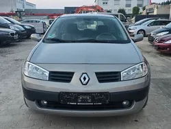 Silber Gebraucht 2004 Renault Mégane II Limousine | 3.300 € (Fairer Preis)