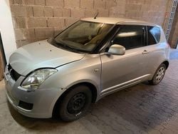 Grau Gebraucht 2010 Suzuki Swift Kleinwagen | 2.650 € (Guter Preis)