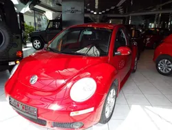 Rot Gebraucht 2009 VW Beetle Kleinwagen | 3.690 € (Fairer Preis)