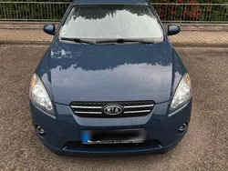 Blau Gebraucht 2010 Kia Ceed 2 Kleinwagen | 2.950 € (Fairer Preis)