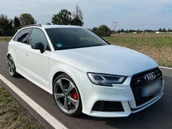 Weiß Gebraucht 2019 Audi S3 Sportback Kombi | 33.300 € (Etwas zu teuer)