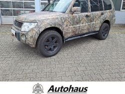 Schwarz Gebraucht 2014 Mitsubishi Pajero Edition SUV | 29.990 €