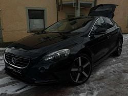 Schwarz Gebraucht 2015 Volvo V40 CC You! Kombi | 15.000 € (Teuer)