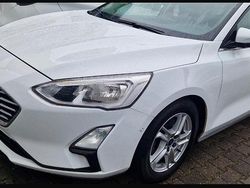 Weiß Gebraucht 2019 Ford Focus Kombi | 12.000 € (Fairer Preis)