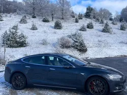 Silber Gebraucht 2016 Tesla Model S Limousine | 26.500 €