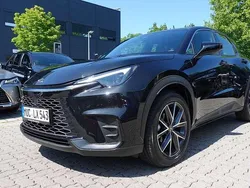 Mysticschwarz Gebraucht 2025 Lexus LBX SUV | 29.990 € (Guter Preis)
