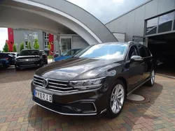 Braun Gebraucht 2020 VW Passat GTE Kombi | 20.750 € (Fairer Preis)
