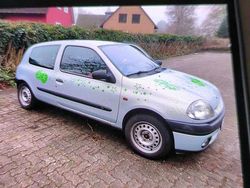 Silber Gebraucht 2000 Renault Clio II Kleinwagen | 250 € (Superpreis)